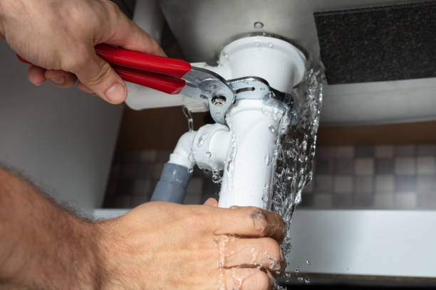 Water damage restoration process in Three Oaks, FL